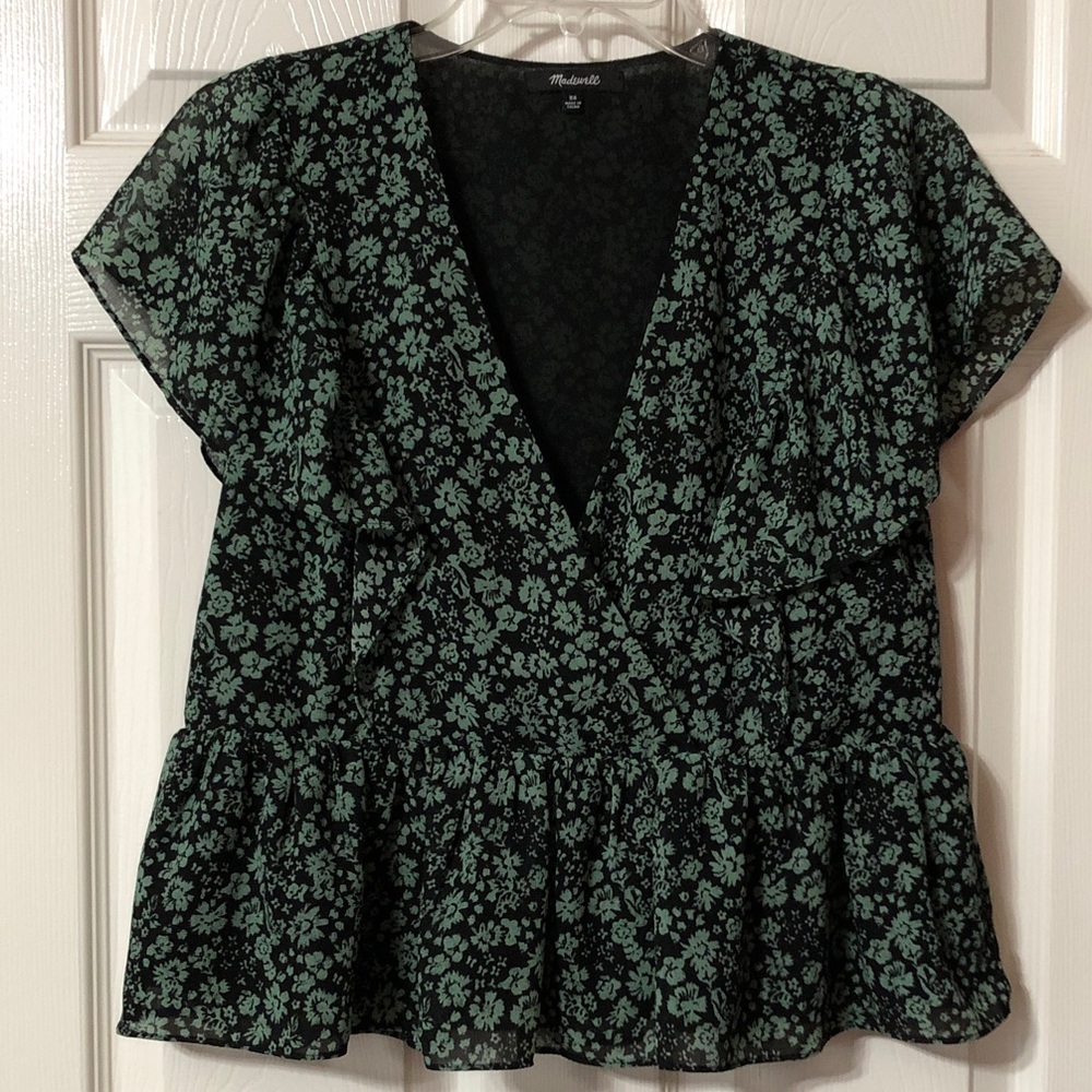 Madewell Black and Green Floral Blouse Size XS V-Neck Short Sleeves
